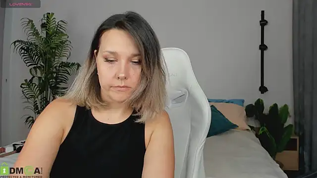 Nikki Mi1k online show from 07-18-26, 05:10