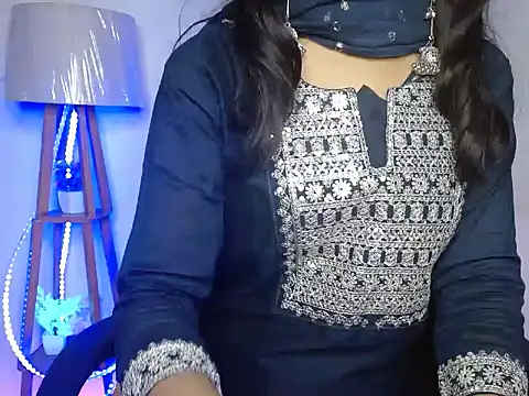 Snapshot of Annu_07 chatting on 05-09-26, 05:22 Annu 07 online show from 05-09-26, 05:22