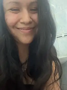 KeniaLuna online show from 04-23-26, 12:28