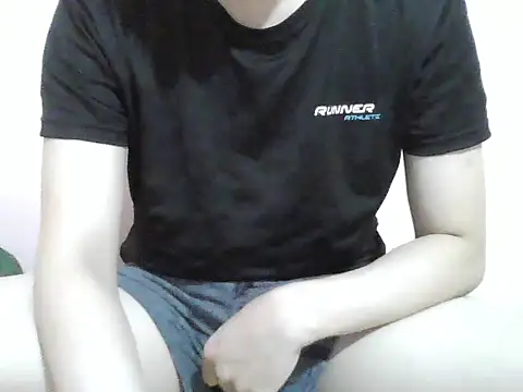 Snapshot of Zineyy chatting on 06-04-26, 03:38 Zineyy online show from 06-04-26, 03:38