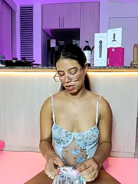 Snapshot of Raven_stonee01 chatting on 05-08-26, 12:25 Raven stonee01 online show from 05-08-26, 12:25