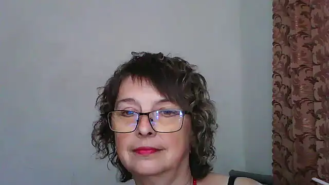 Snapshot of ElizabethGorden chatting on 06-10-26, 10:49 ElizabethGorden online show from 06-10-26, 10:49