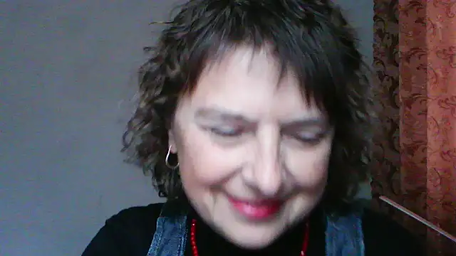 Snapshot of ElizabethGorden chatting on 05-31-26, 09:37 ElizabethGorden online show from 05-31-26, 09:37