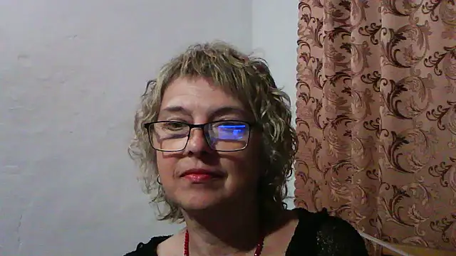 Snapshot of ElizabethGorden chatting on 06-21-26, 07:08 ElizabethGorden online show from 06-21-26, 07:08
