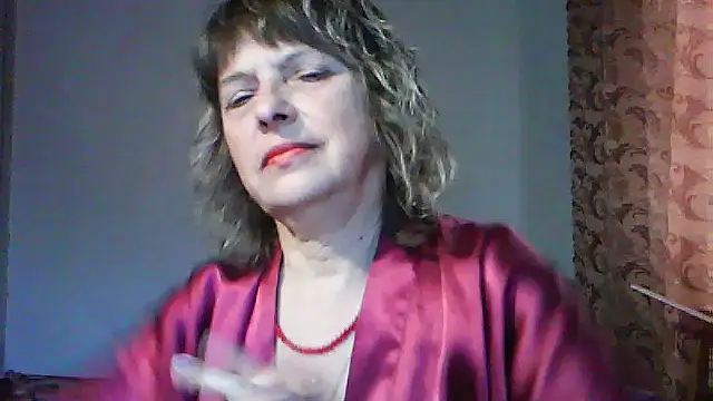 Snapshot of ElizabethGorden chatting on 05-15-26, 03:04 ElizabethGorden online show from 05-15-26, 03:04