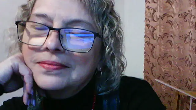 Snapshot of ElizabethGorden chatting on 06-16-26, 05:24 ElizabethGorden online show from 06-16-26, 05:24