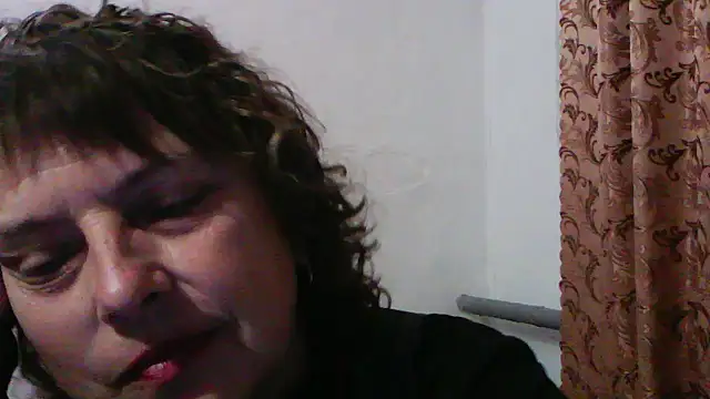 Snapshot of ElizabethGorden chatting on 05-30-26, 06:35 ElizabethGorden online show from 05-30-26, 06:35