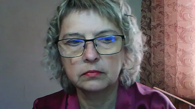 Snapshot of ElizabethGorden chatting on 06-15-26, 05:40 ElizabethGorden online show from 06-15-26, 05:40