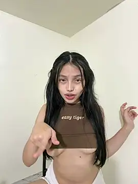 Snapshot of Tattiana12 chatting on 06-05-26, 02:34 Tattiana12 online show from 06-05-26, 02:34