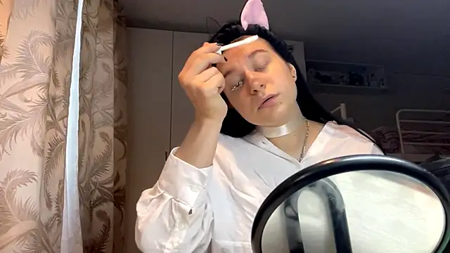 Snapshot of GrayceDeclet chatting on 07-15-26, 02:35 GrayceDeclet online show from 07-15-26, 02:35
