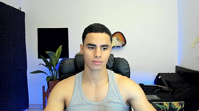 Snapshot of chicozen chatting on 05-22-26, 04:38 chicozen online show from 05-22-26, 04:38