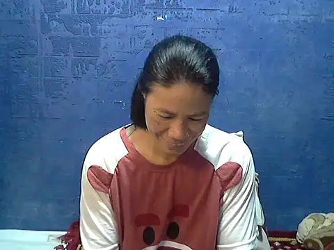 hotchilimom online show from 10-12-25, 08:54