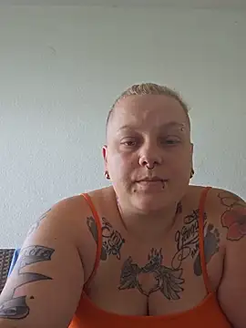 Snapshot of Lady_Peggi chatting on 06-17-26, 07:19 Lady Peggi online show from 06-17-26, 07:19