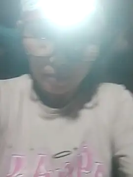 Snapshot of yeuanh1 chatting on 07-04-26, 01:37 yeuanh1 online show from 07-04-26, 01:37