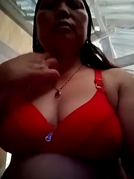 YeuAnhbigcock online show from 05-06-26, 05:00