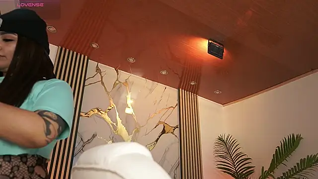 Snapshot of ArigiGomez chatting on 05-09-26, 11:35 ArigiGomez online show from 05-09-26, 11:35