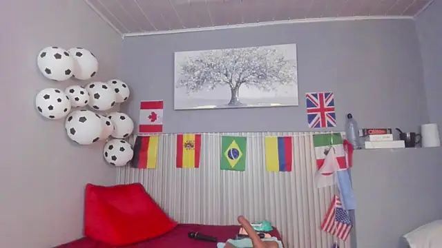 Snapshot of rosse_m1 chatting on 07-21-26, 11:44 rosse m1 online show from 07-21-26, 11:44