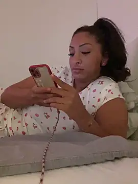 juicyprincess66 online show from 06-06-26, 07:52