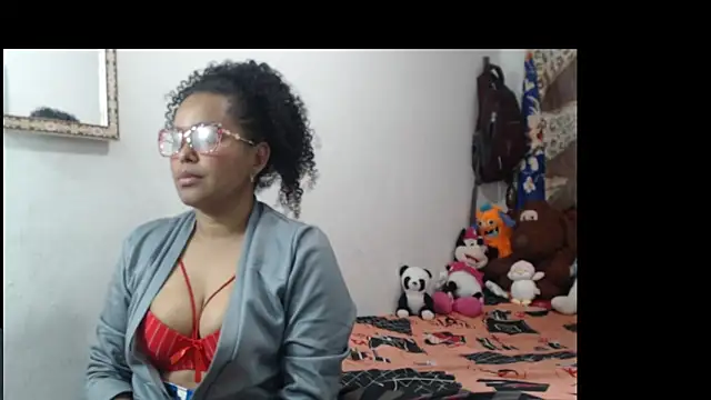 Snapshot of Doumorenos chatting on 07-09-26, 11:15 Doumorenos online show from 07-09-26, 11:15