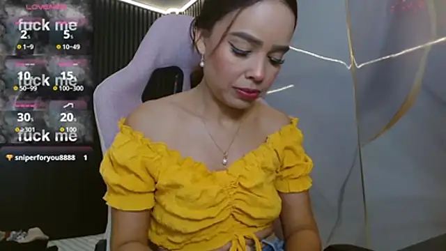Snapshot of naomis_36 chatting on 06-20-26, 01:38 naomis 36 online show from 06-20-26, 01:38