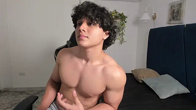 Snapshot of latin_beast4 chatting on 06-15-26, 08:19 latin beast4 online show from 06-15-26, 08:19