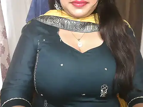 Snapshot of Yanshi23 chatting on 07-10-26, 04:56 Yanshi23 online show from 07-10-26, 04:56