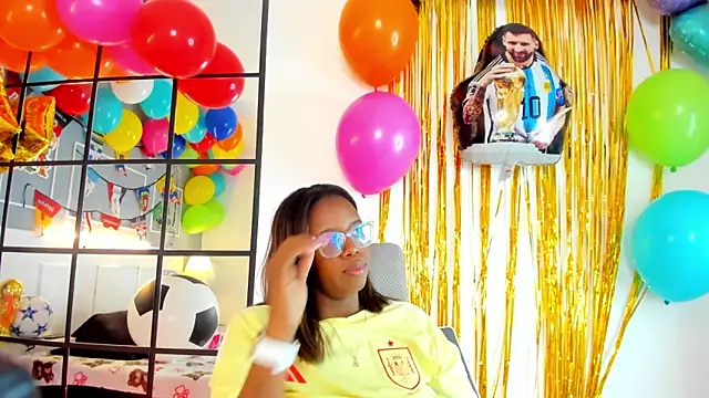 Snapshot of Miss_Khaleesi chatting on 06-15-26, 12:27 Miss Khaleesi online show from 06-15-26, 12:27