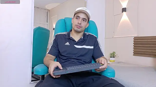 tanner-hard  online show from 07-09-26, 07:24