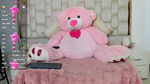 MaddyReyes online show from 06-25-26, 07:52