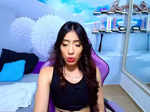 Snapshot of AMBEL-ROSE chatting on 05-23-26, 11:15 AMBEL-ROSE online show from 05-23-26, 11:15