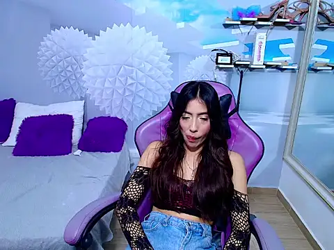 Snapshot of AMBEL-ROSE chatting on 05-16-26, 04:33 AMBEL-ROSE online show from 05-16-26, 04:33