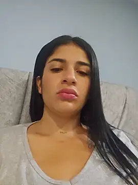 Snapshot of Alisson_Andersen chatting on 05-18-26, 04:01 Alisson Andersen online show from 05-18-26, 04:01