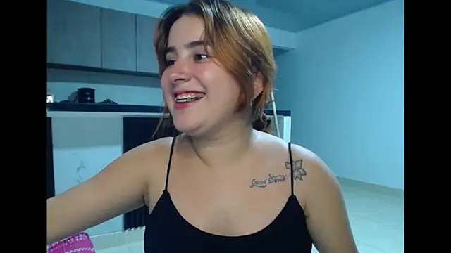 Snapshot of sweet_bella_29 chatting on 05-31-26, 04:40 sweet bella 29 online show from 05-31-26, 04:40