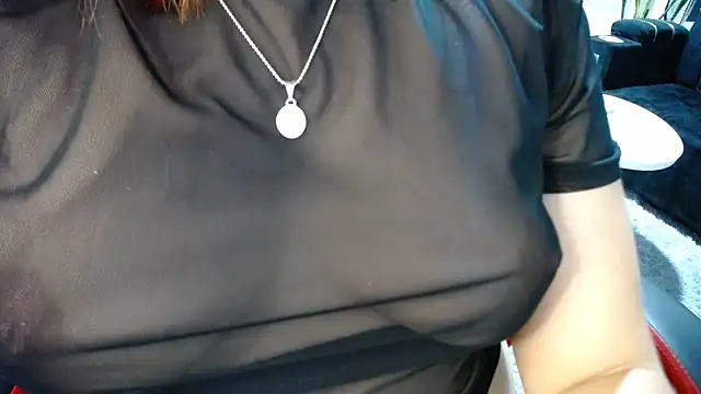 Snapshot of sweet_bella_29 chatting on 06-20-26, 03:33 sweet bella 29 online show from 06-20-26, 03:33