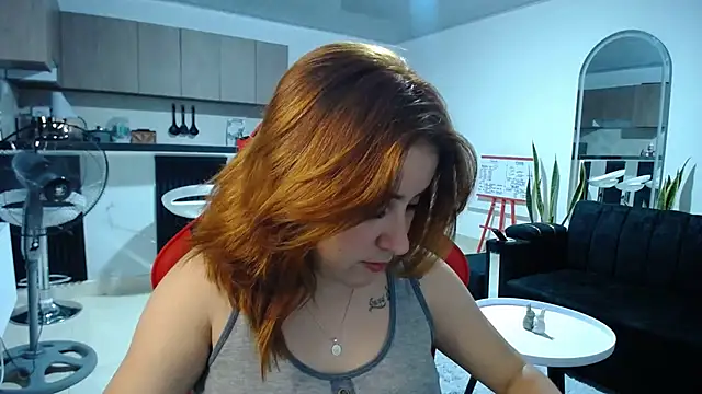Snapshot of sweet_bella_29 chatting on 06-30-26, 03:39 sweet bella 29 online show from 06-30-26, 03:39