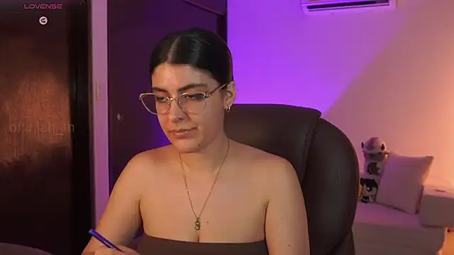 Snapshot of _Niah chatting on 06-03-26, 10:58 Niah online show from 06-03-26, 10:58