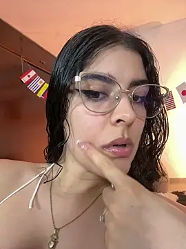 Snapshot of _Niah chatting on 06-21-26, 12:38 Niah online show from 06-21-26, 12:38