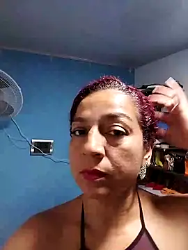Snapshot of Tumilf chatting on 05-26-26, 11:03 Tumilf online show from 05-26-26, 11:03