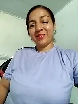 Snapshot of Tumilf chatting on 05-18-26, 01:38 Tumilf online show from 05-18-26, 01:38