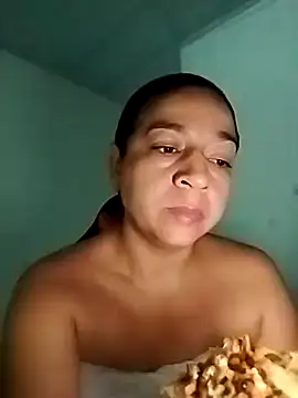 Snapshot of Tumilf chatting on 06-06-26, 12:10 Tumilf online show from 06-06-26, 12:10