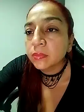 Snapshot of Tumilf chatting on 06-12-26, 04:54 Tumilf online show from 06-12-26, 04:54