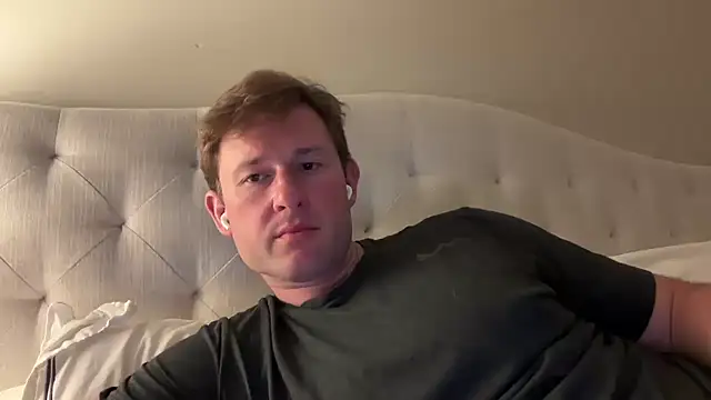 Snapshot of CuriousMarried321 chatting on 05-27-26, 05:15 CuriousMarried321 online show from 05-27-26, 05:15
