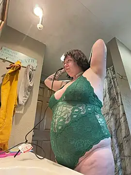 LilithNyxx online show from 05-05-26, 02:31