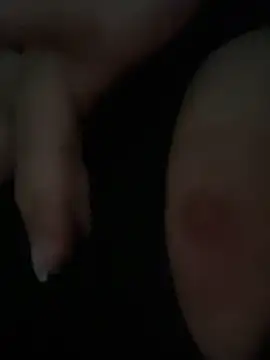 Snapshot of ICEDGLOSS chatting on 06-17-26, 04:12 ICEDGLOSS online show from 06-17-26, 04:12