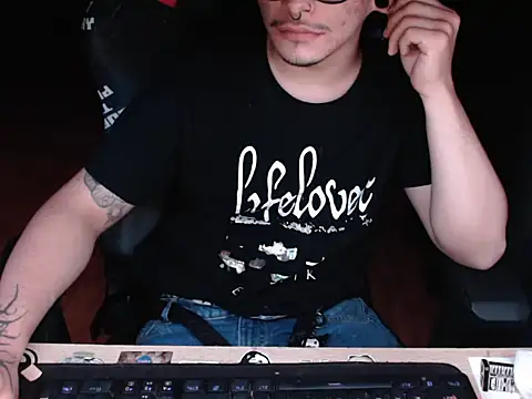 Snapshot of lilgothboy chatting on 06-03-26, 05:08 lilgothboy online show from 06-03-26, 05:08