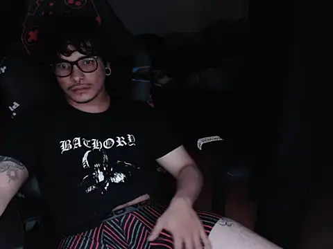 Snapshot of lilgothboy chatting on 06-02-26, 05:51 lilgothboy online show from 06-02-26, 05:51
