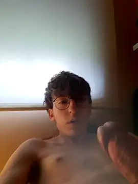 Snapshot of DIEGO970 chatting on 05-08-26, 08:40 DIEGO970 online show from 05-08-26, 08:40