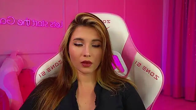 Snapshot of VanessaCelestis chatting on 06-15-26, 06:29 VanessaCelestis online show from 06-15-26, 06:29