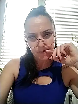 MillaMia45 online show from 05-10-26, 03:36