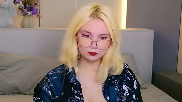 Cassey Well online show from 05-25-26, 10:36